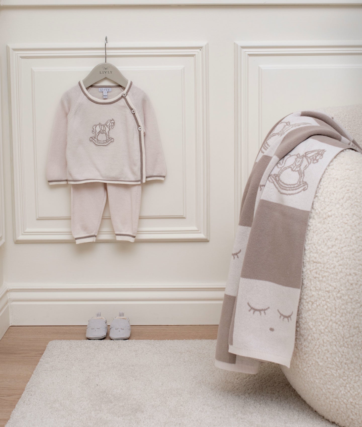 Rocking Horse Knitted Blanket