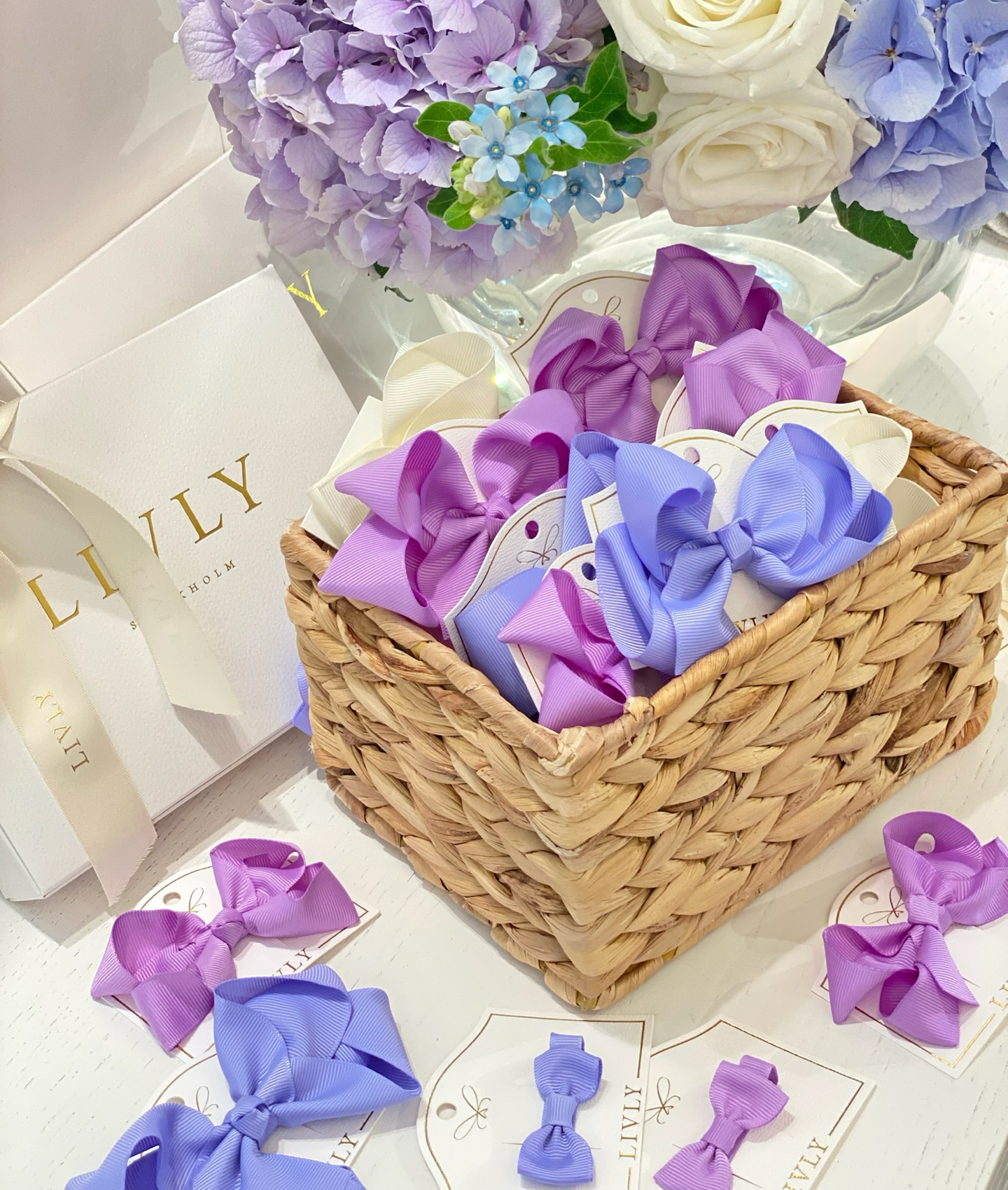Medium Bow Iris