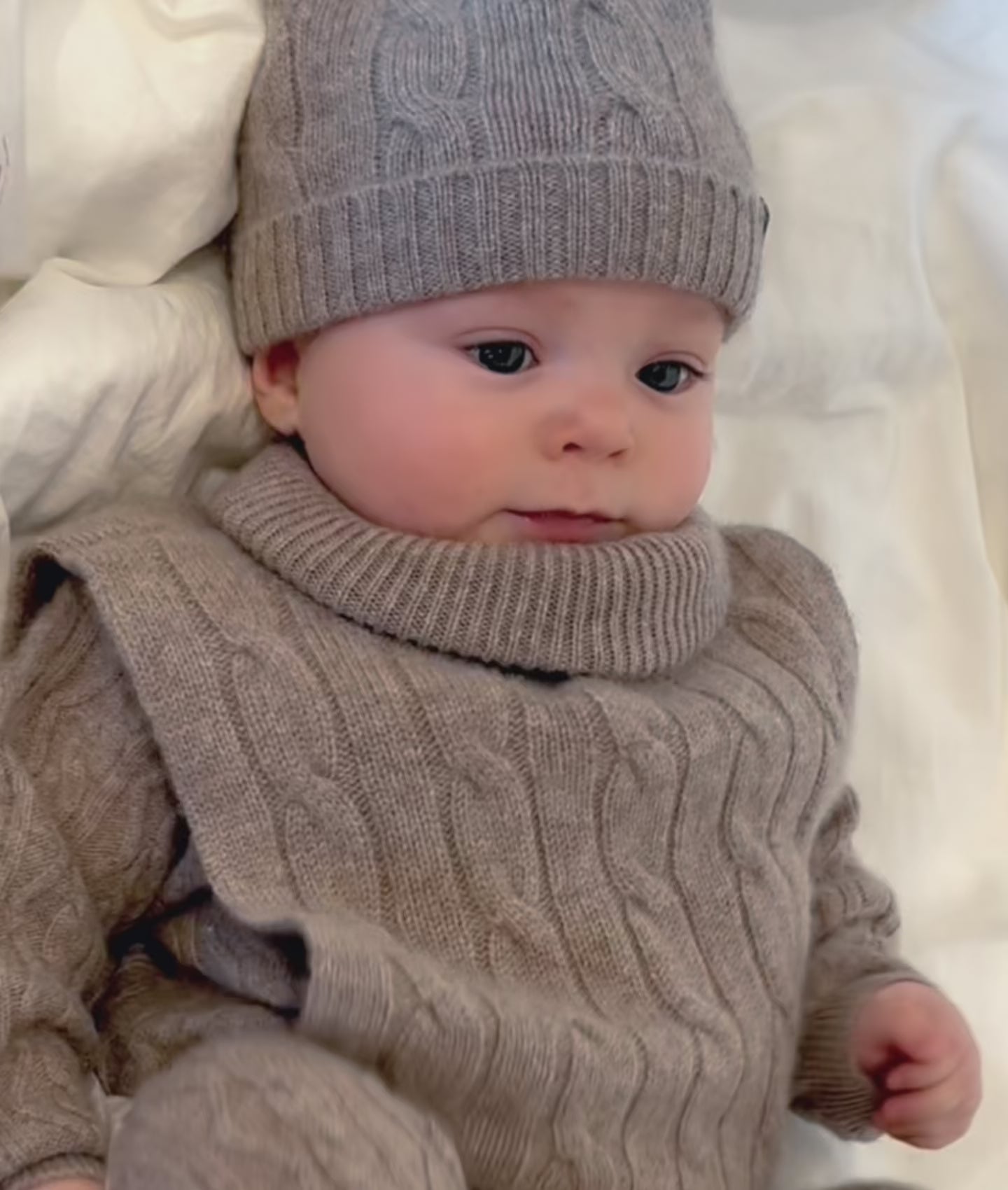 Kabelstickad Kashmirkrage